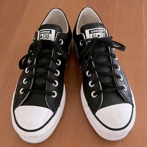 Black leather platform Converse- size 7.5